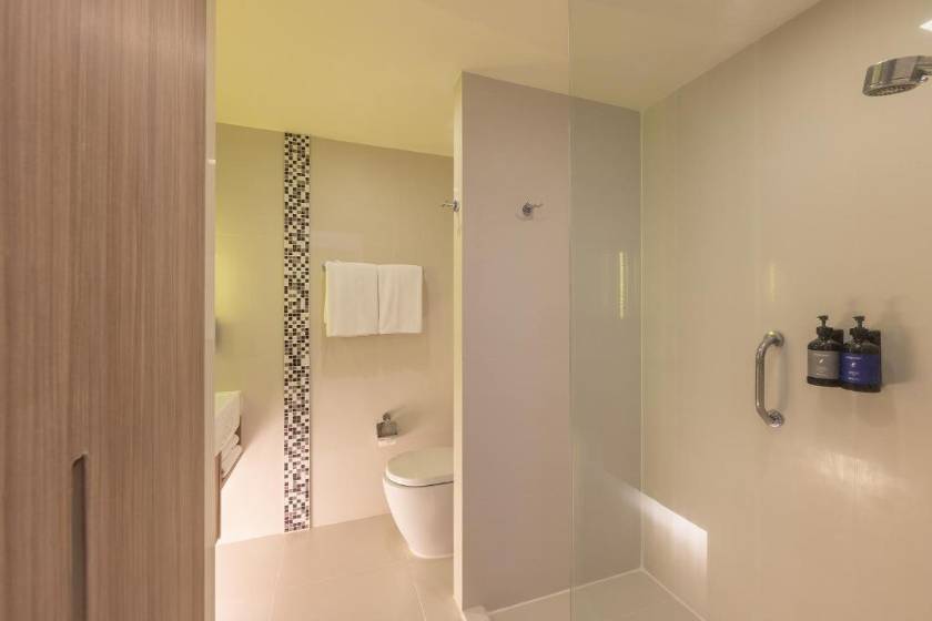 Travelodge Pattaya - Standard Queen Room