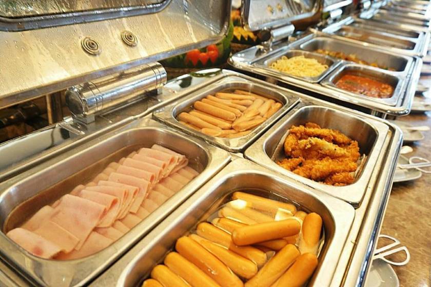 KTK Pattaya Hotel & Residence - food and drink