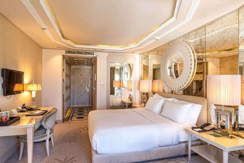 Wyndham Grand Istanbul Kalamis Marina Hotel Istanbul - Deluxe King Room with Sea View