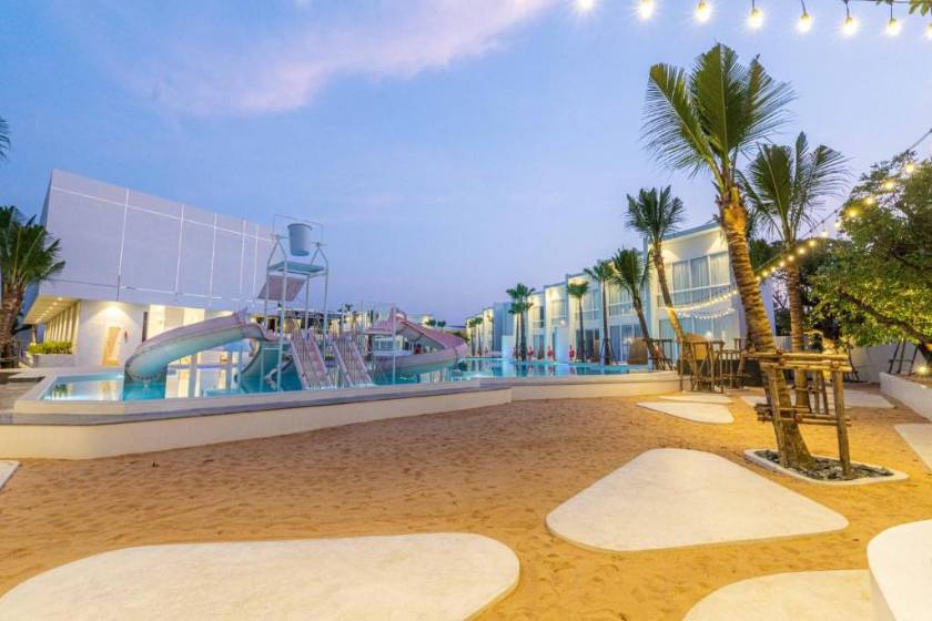 The Gems Mining Pool Villas Pattaya - facade