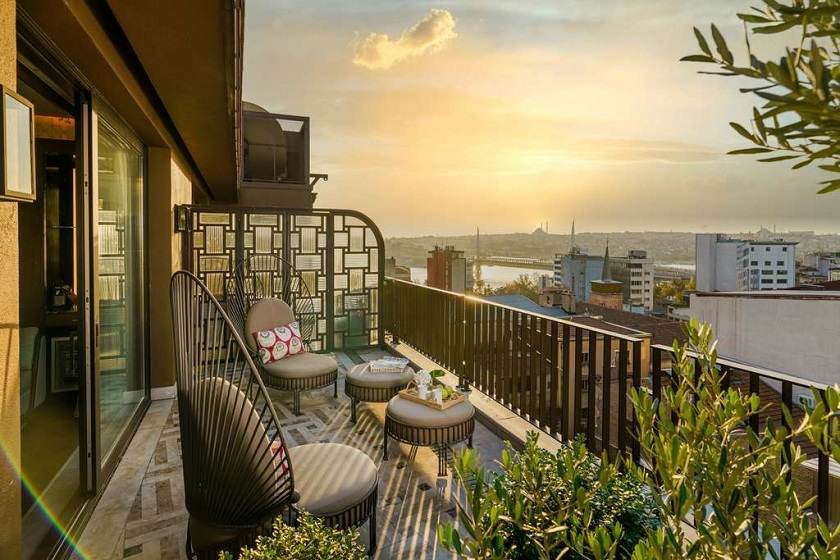 هتل گالاتا . منبع عکس: گوگل مپ. عکاس: The Galata Istanbul Hotel Mgallery Koleksiyonu