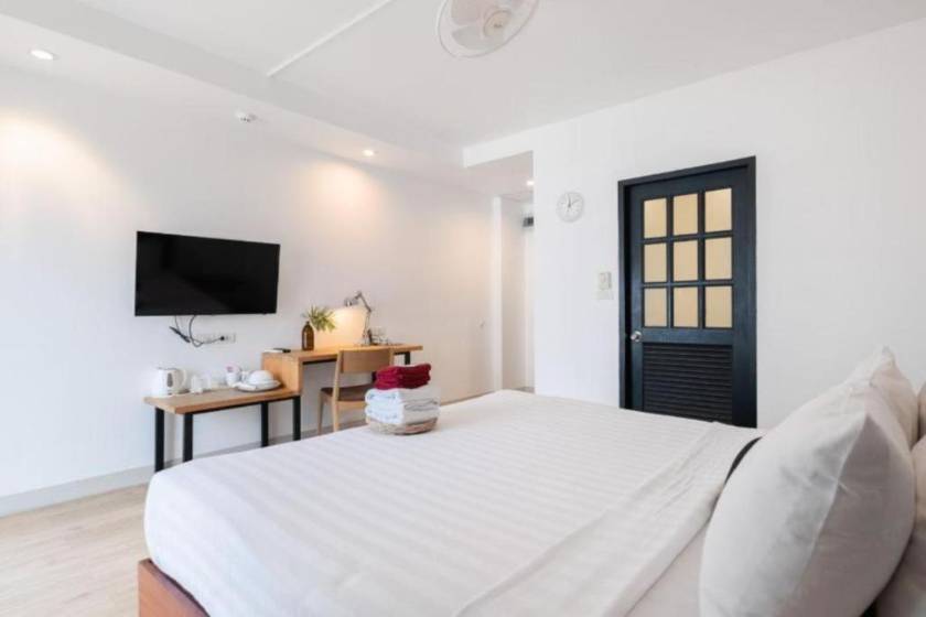 The Corner Lodge - Superior King Room