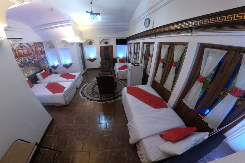 هتل سنتی رویای قدیم یزد - اتاق چهار تخته