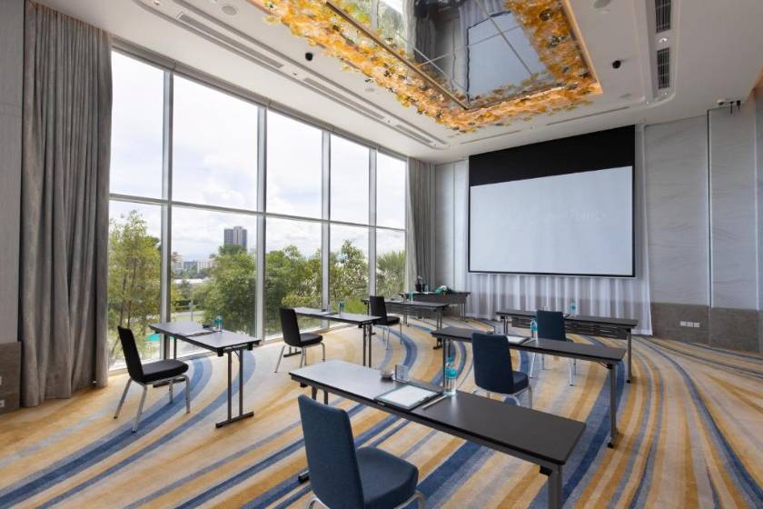 Grande Centre Point Pattay - conference room