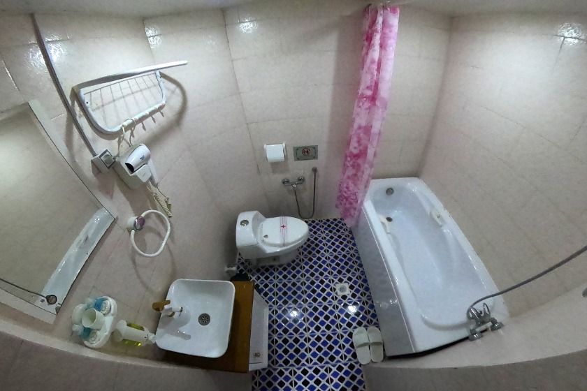 هتل سنتی رویای قدیم یزد - اتاق دو تخته تویین پایین