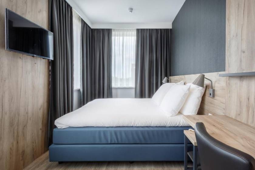 Joy Hotel - Small Double Room