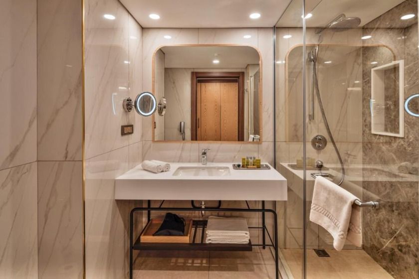 Doubletree By Hilton Antalya City Centre Antalya - Deluxe Twin Room