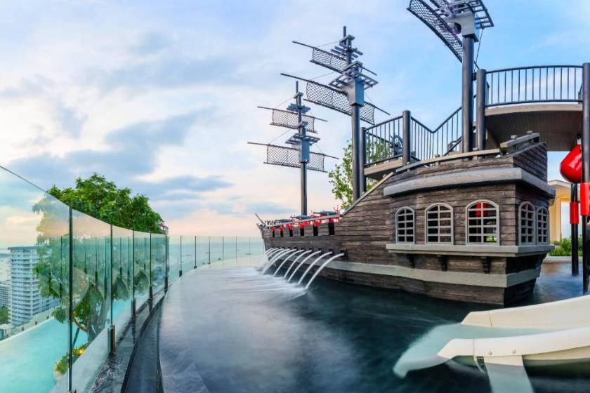 Somerset Pattaya - facade