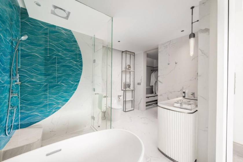 Meliá Pattaya Hotel - The Level Connecting Suite