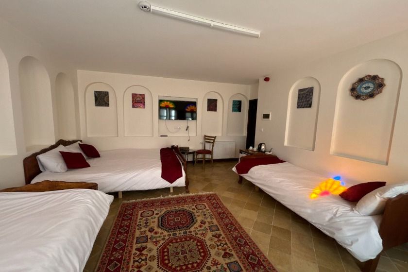 بوتیک هتل شاهان اصفهان - اتاق چهار تخته استاندارد