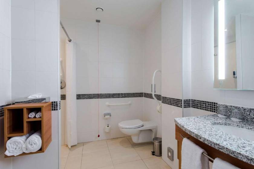 Hampton By Hilton Amsterdam Arena Boulevard - Queen Room with Sofa Bed