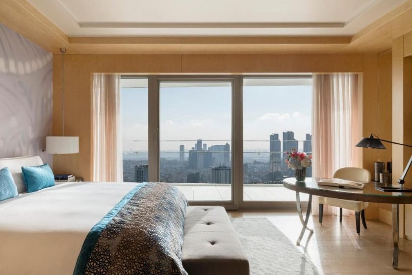 Raffles Istanbul - Junior King Suite