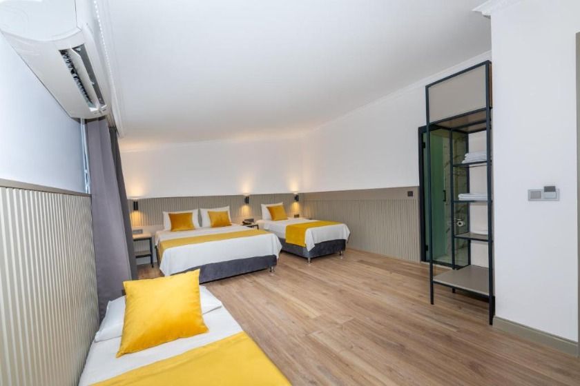 Lemon Hotel Antalya - Family Room with Balcony