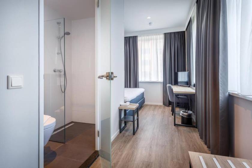 Joy Hotel - Single Room