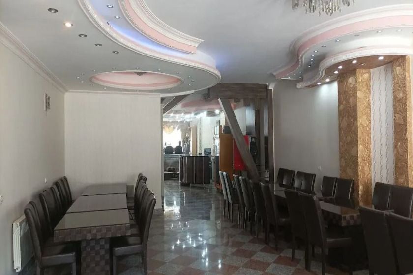 هتل آپارتمان صدرا سرعین - رستوران