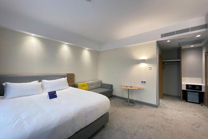 Holiday Inn Express - Ankara - Standard Queen Room with Single Sofa Bed