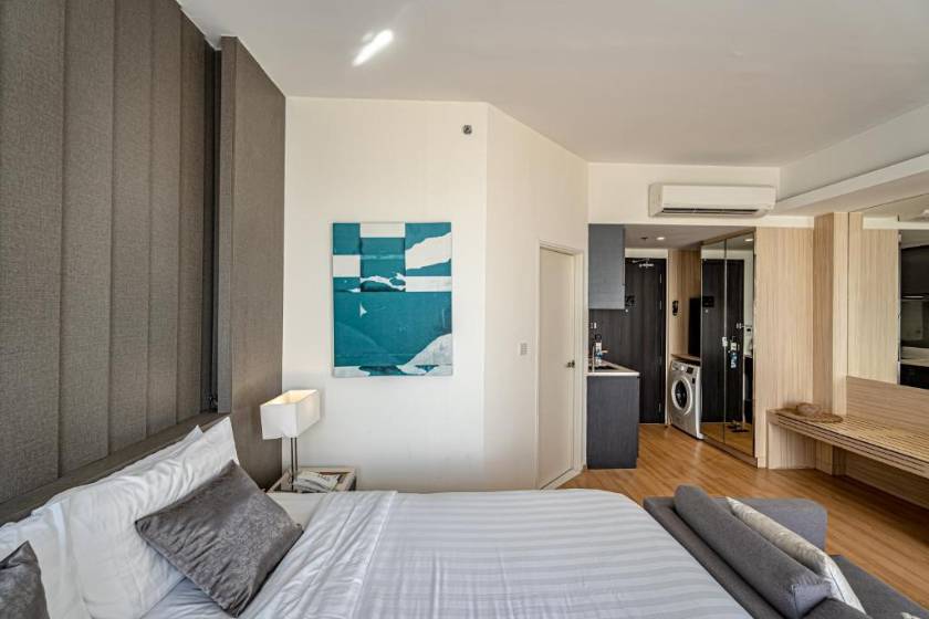 Arden Hotel & Residence Pattaya - Deluxe Double or Twin Room with City View