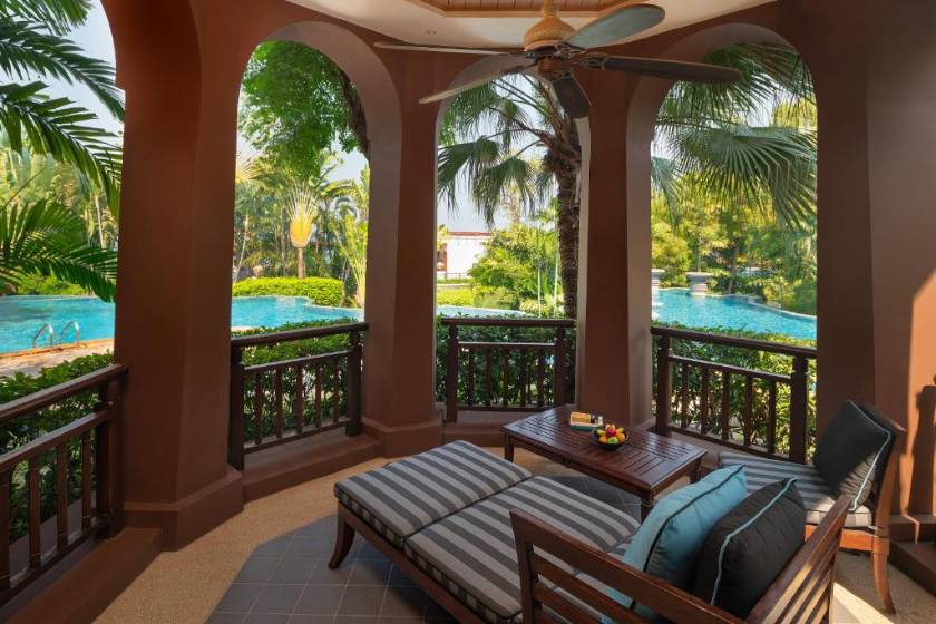 InterContinental Pattaya Resort by IHG - Junior King Suite with Pool/Club Lounge Access