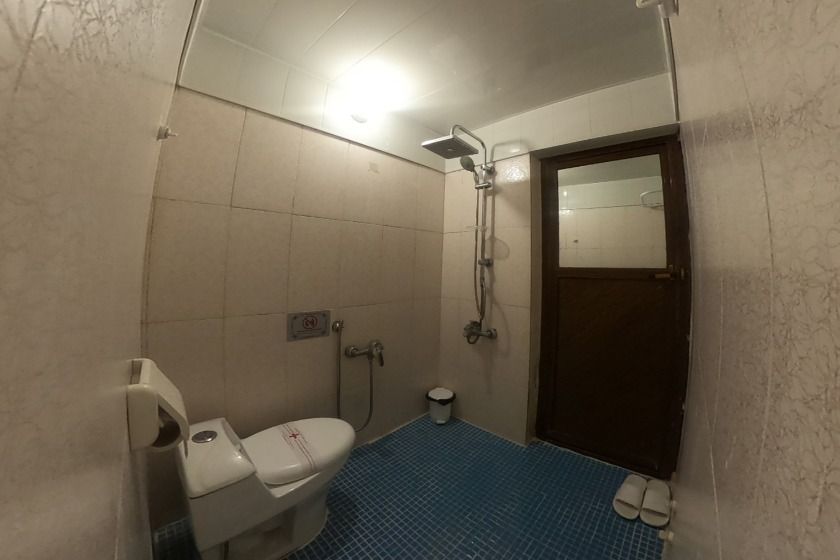 هتل سنتی رویای قدیم یزد - اتاق دو تخته دبل پایین