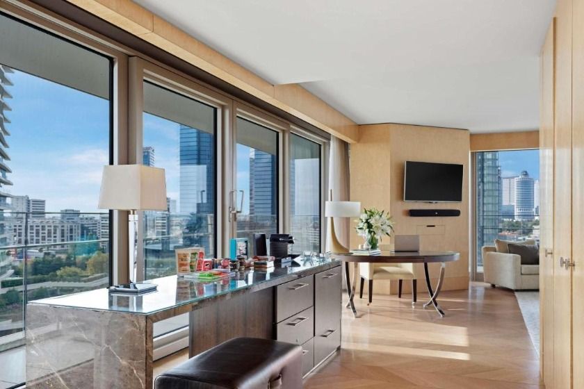 Raffles Istanbul - Corner Premier King Room