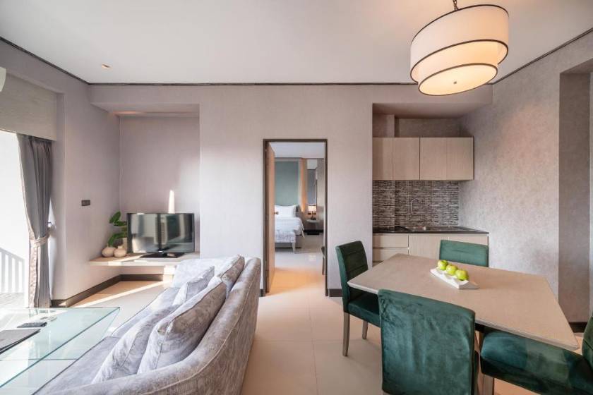 Manhattan Pattaya Hotel - SHA Extra Plus - Penthouse Two-bedroom Suite