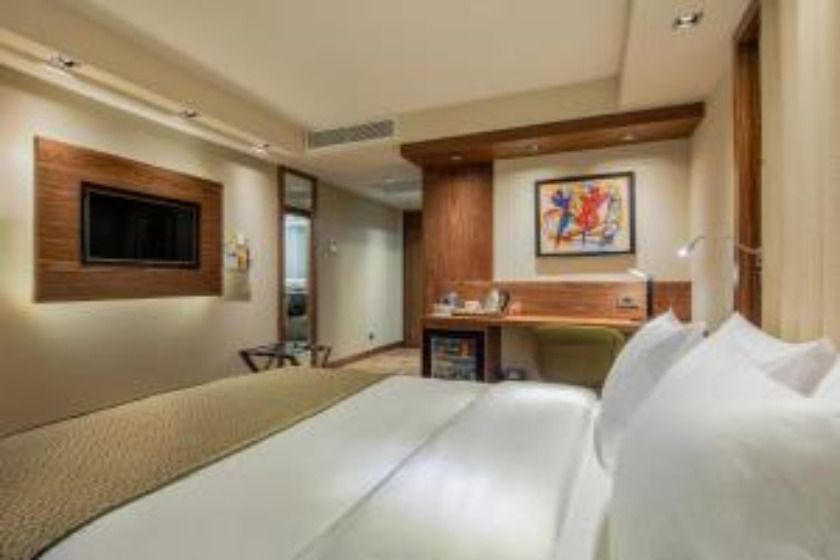 Holiday Inn Antalya - Lara By IHG Antalya - Standard Queen Room with City View - Disability Access