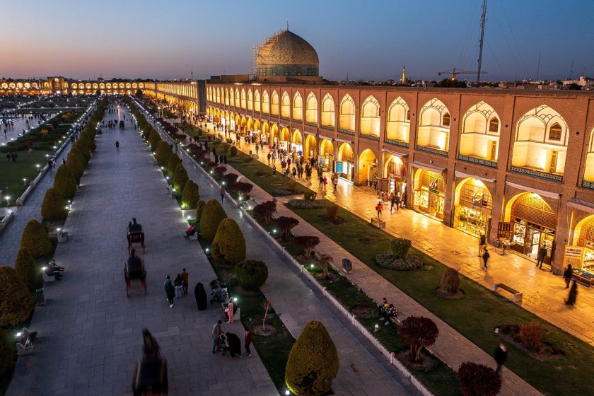 ۱ آذر؛ روز اصفهان، آذر جشن و جشنواره جهانی هنر معاصر