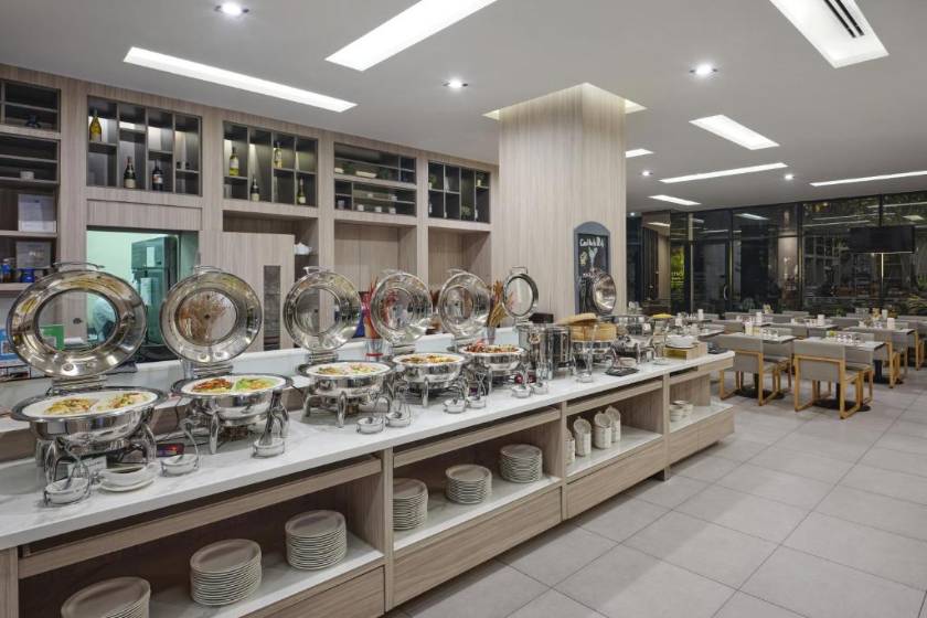 Altera Hotel and Residence - restaurant