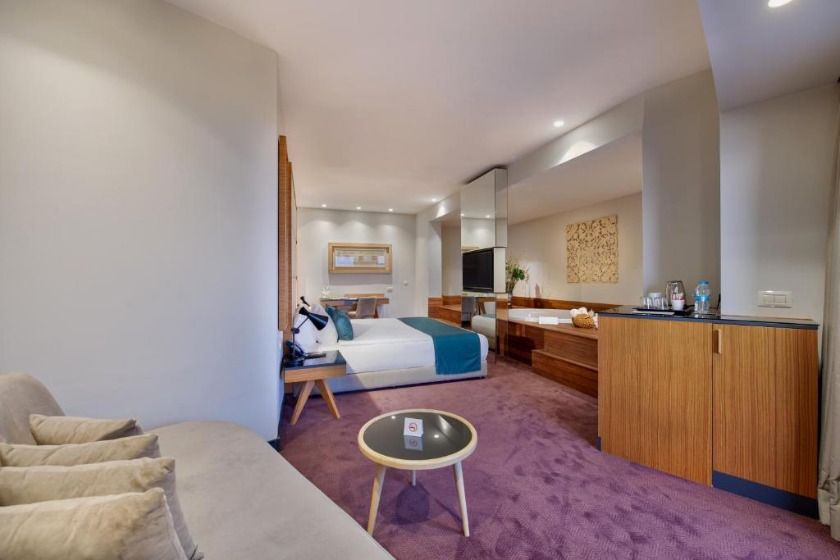 Ramada Plaza Hotel & Spa Trabzon - Honeymoon Corner Suite with Sea View