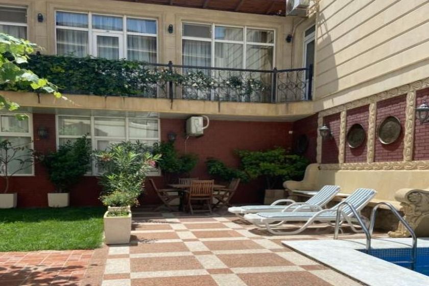 East Legend Hotel baku - inner courtyard