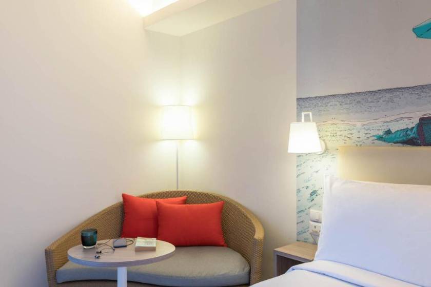 Travelodge Pattaya - Standard King Plus Room
