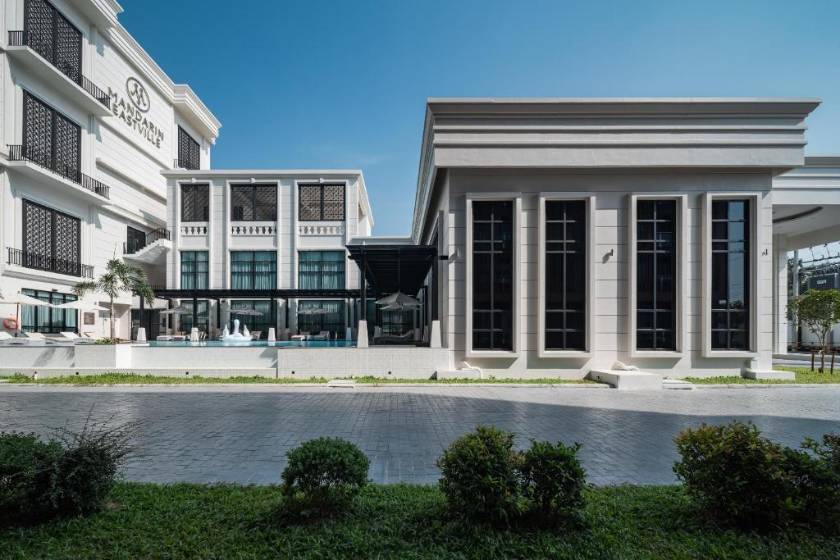 Mandarin Eastville, Pattaya - SHA Extra Plus - facade