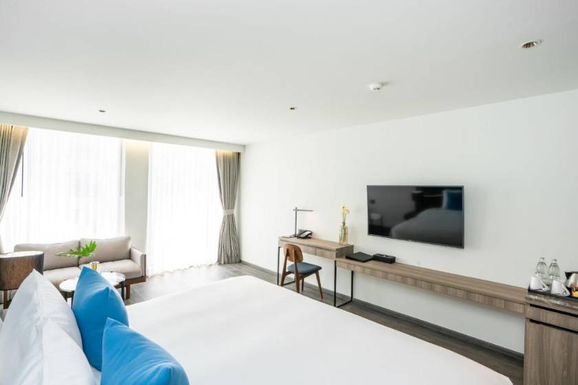 Best Western Plus Nexen Pattaya - Deluxe Double Room Non-Smoking – Corner Room with Pool View