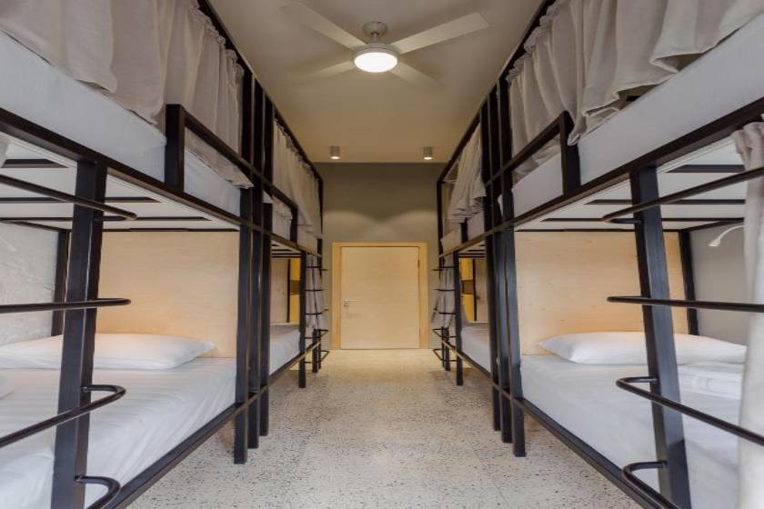 Back2ME - Bed in 8-Bed Female Dormitory Room