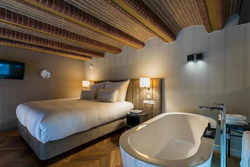 Pestana Amsterdam Riverside - Suite Mezzanine (2 Adults + 2 Children)