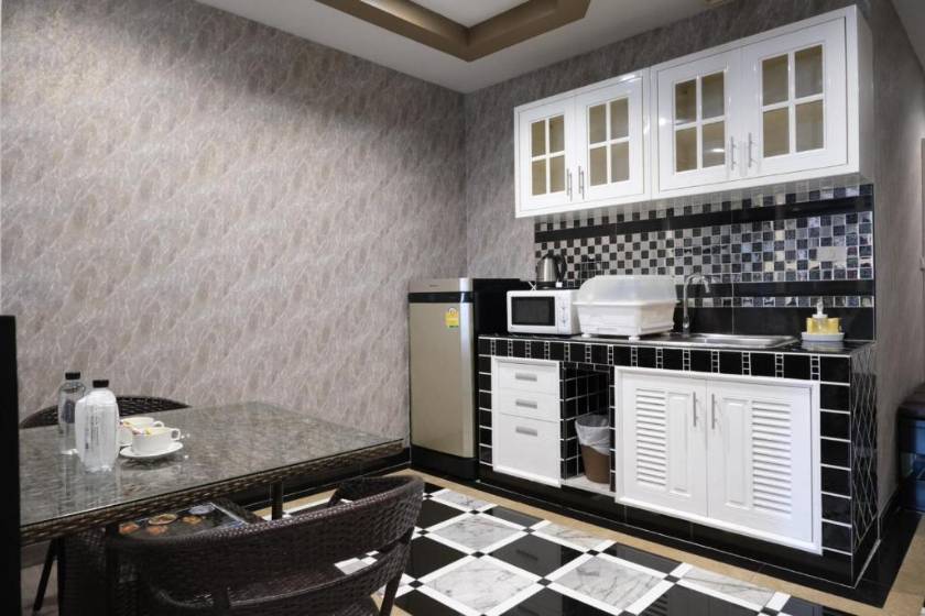 KTK Pattaya Hotel & Residence - Deluxe Suite Twin