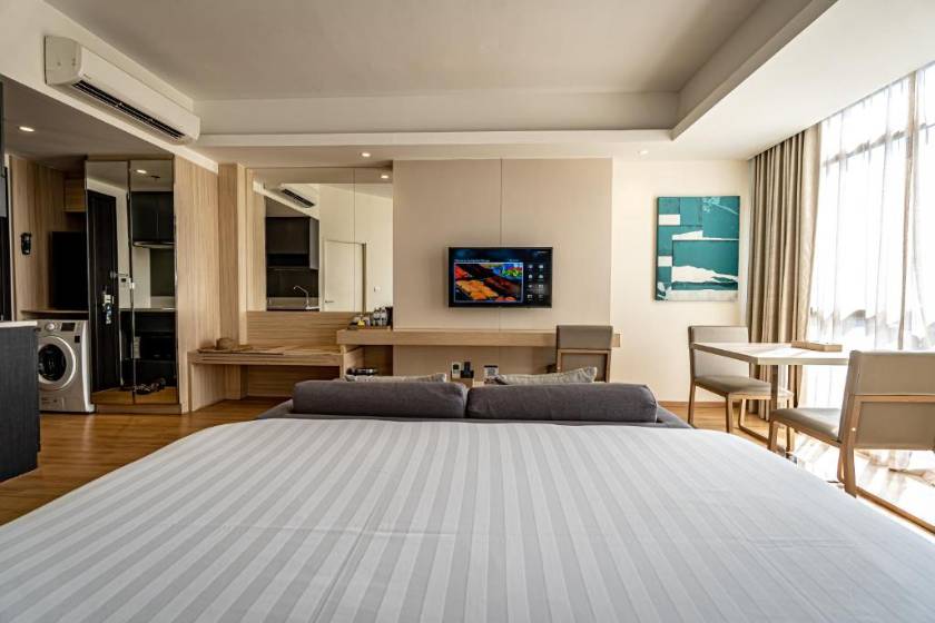 Arden Hotel & Residence Pattaya - Deluxe Double or Twin Room with City View