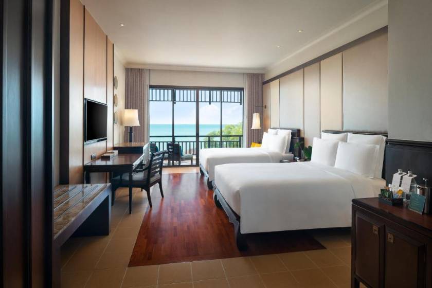 InterContinental Pattaya Resort by IHG - Queen Junior Suite with Ocean View - Club Lounge Access
