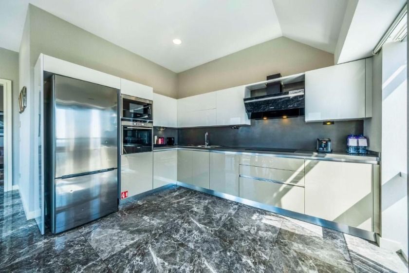 Radisson Residences Avrupa TEM Istanbul - Three-Bedroom Penthouse