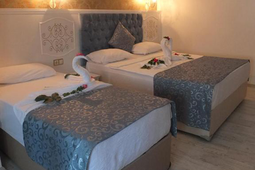 Urcu Hotel Antalya - Deluxe Room with Pool View