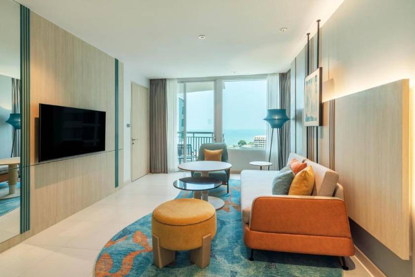 Holiday Inn Pattaya by IHG - Two-Bedroom Suite with Sea View - Bay Tower