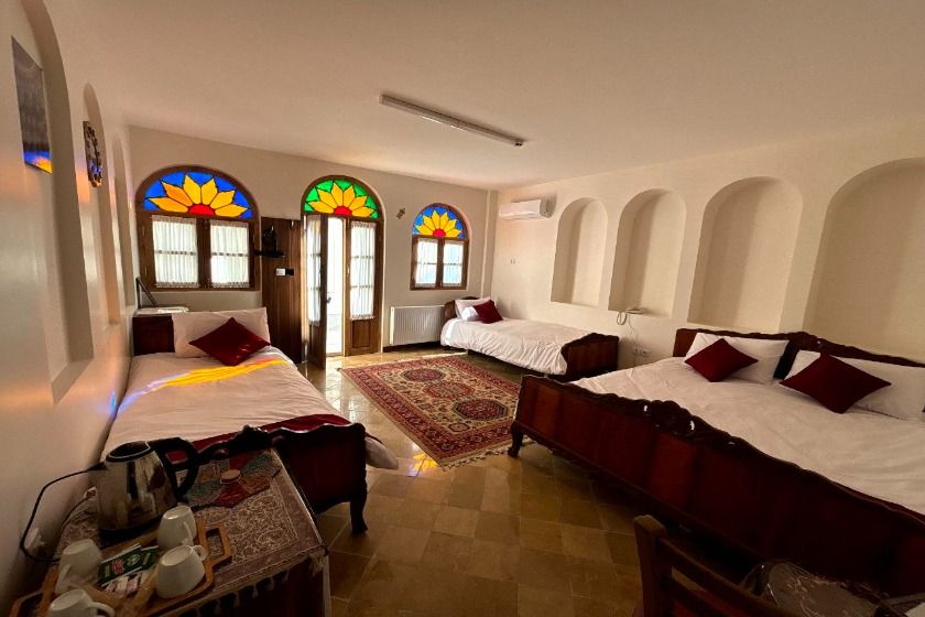 بوتیک هتل شاهان اصفهان - اتاق چهار تخته استاندارد