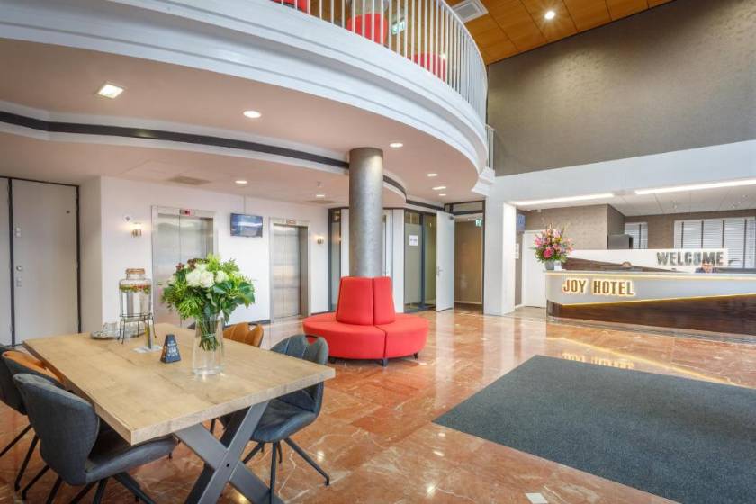 Joy Hotel - lobby
