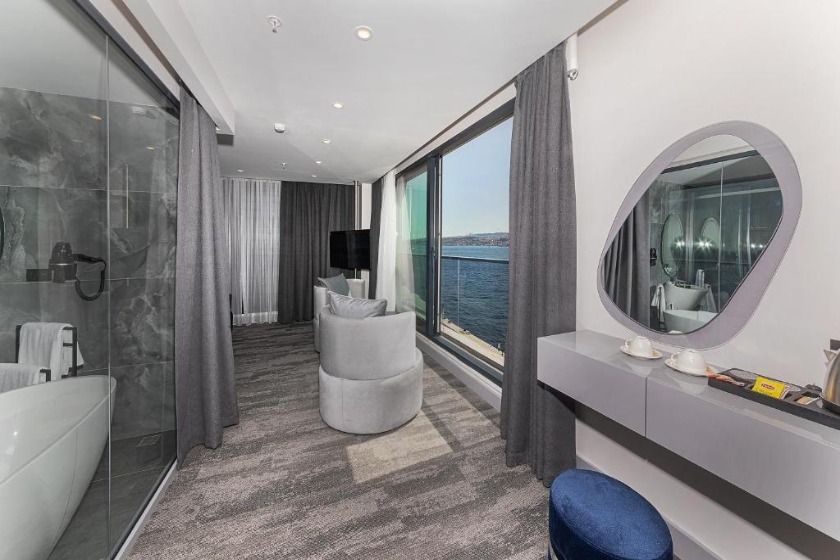 Pera Bosphorus Hotel istanbul - room