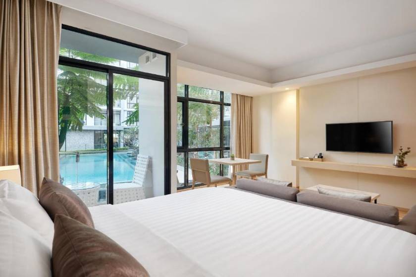 Arden Hotel & Residence Pattaya - Deluxe Double or Twin Room with Pool View