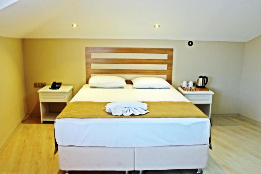 Feza Otel Trabzon - Double Room with Balcony