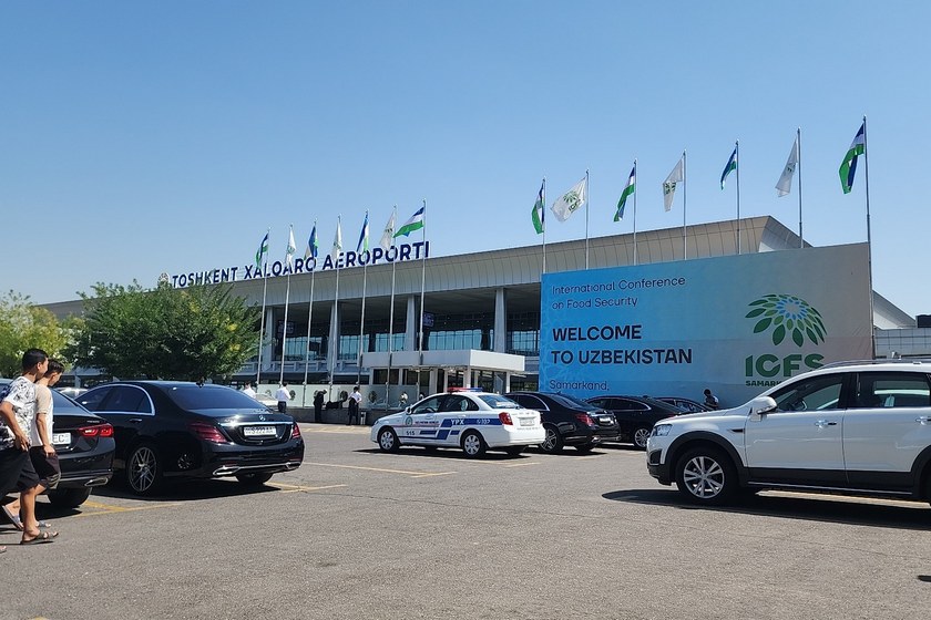 پارکینگ فرودگاه تاشکند