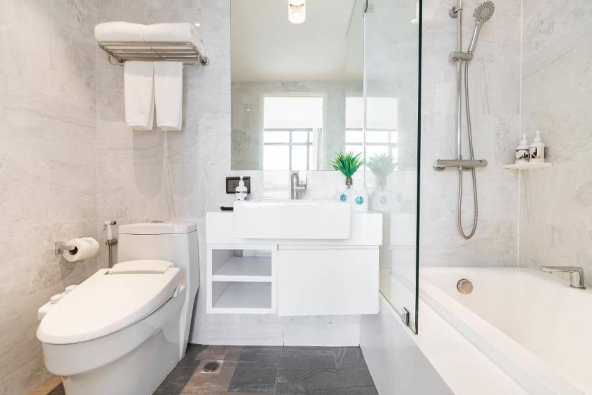 Arden Hotel & Residence Pattaya - Deluxe Double or Twin Room with Pool View