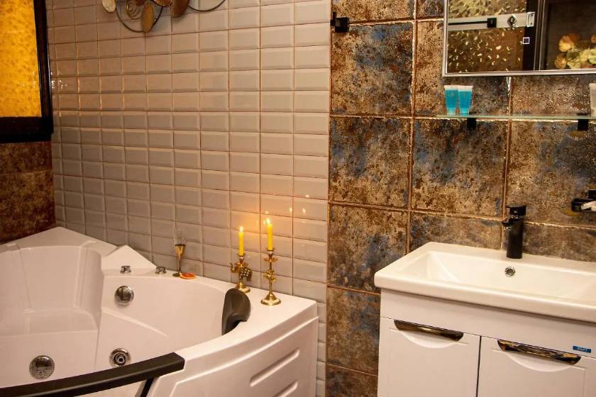 Batumi West Hotel - Suite Spa Bath