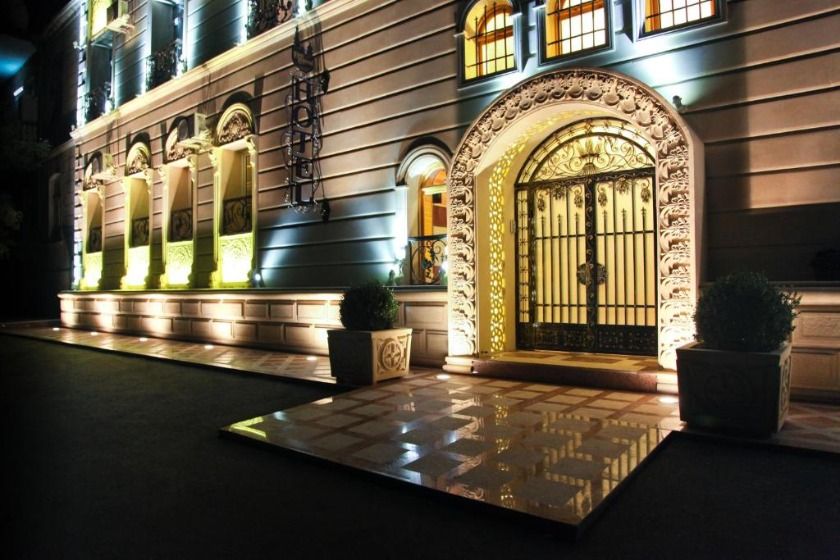 East Legend Hotel baku - facade